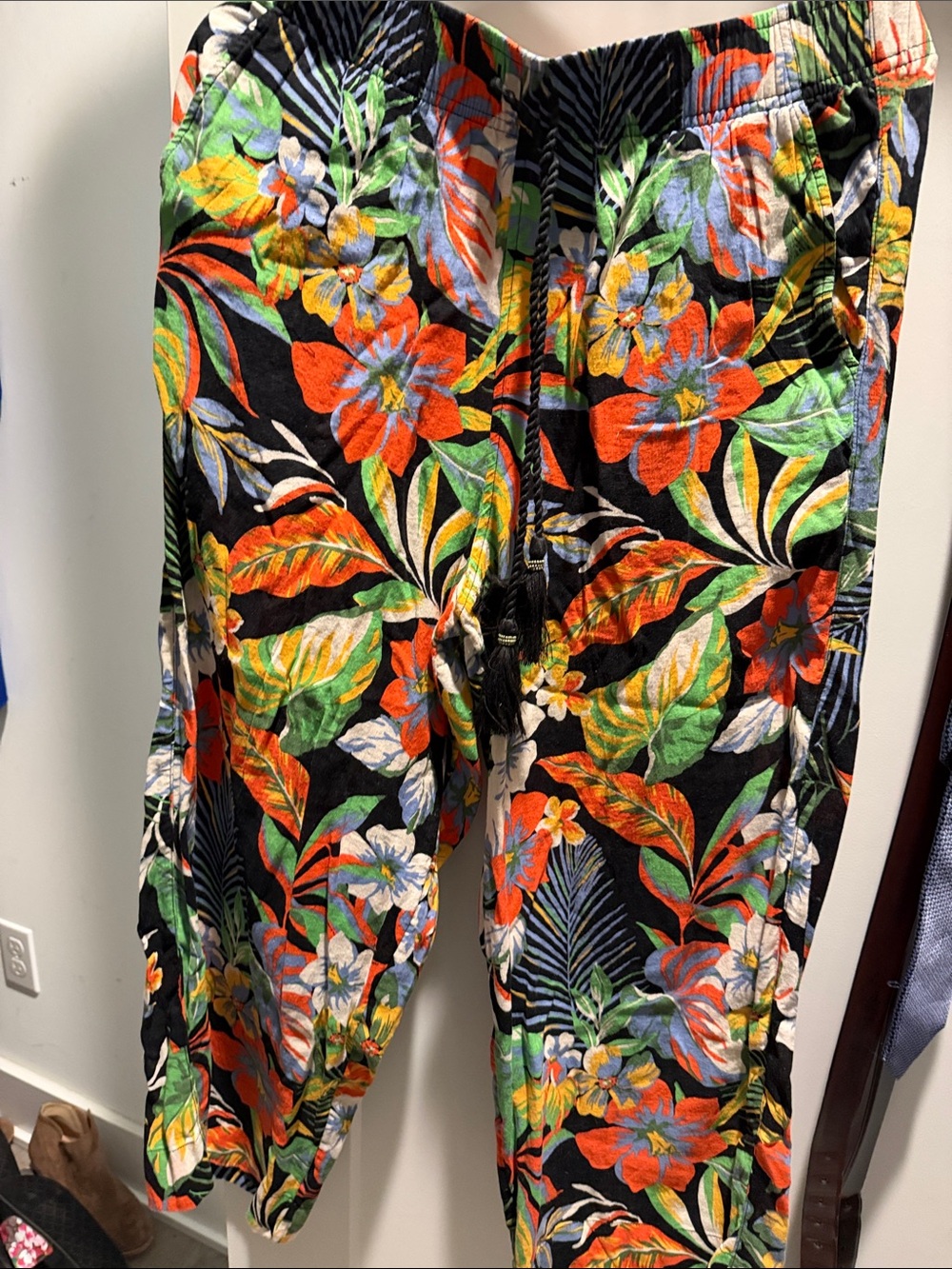 C&C California Black Tropical Floral Pull-On Pants